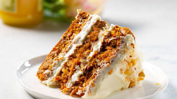 Carrot Cake w/ frosting